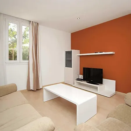 Ona Villa *